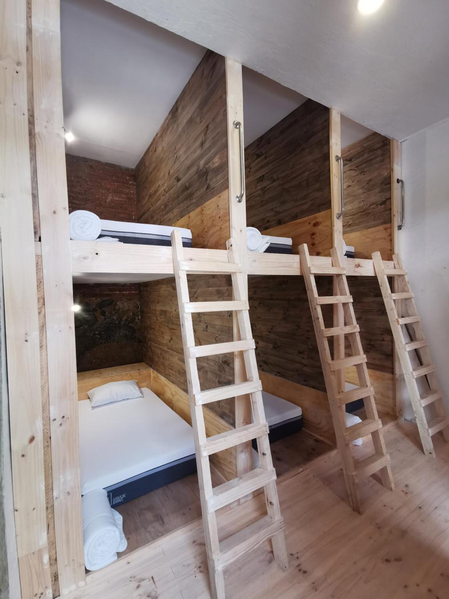 וואלפאראיסו Hostal Licanantay מראה חיצוני תמונה