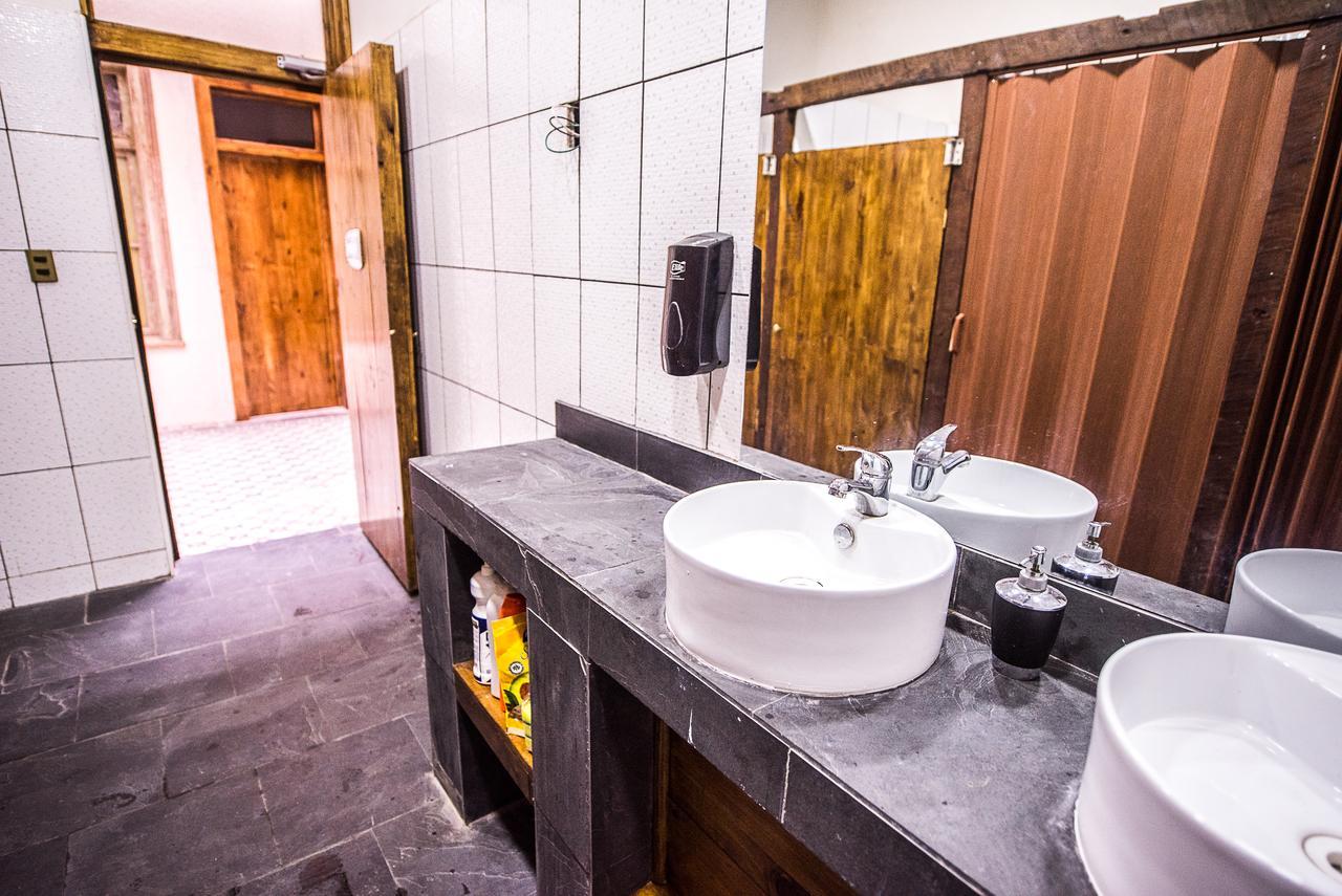 וואלפאראיסו Hostal Licanantay מראה חיצוני תמונה