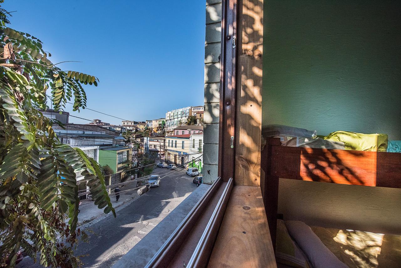 וואלפאראיסו Hostal Licanantay מראה חיצוני תמונה