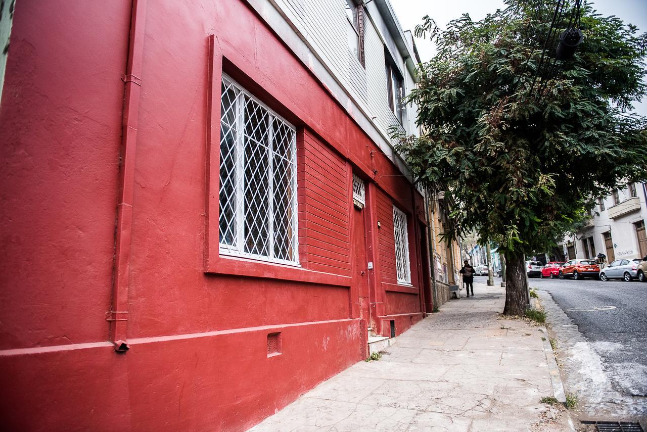וואלפאראיסו Hostal Licanantay מראה חיצוני תמונה